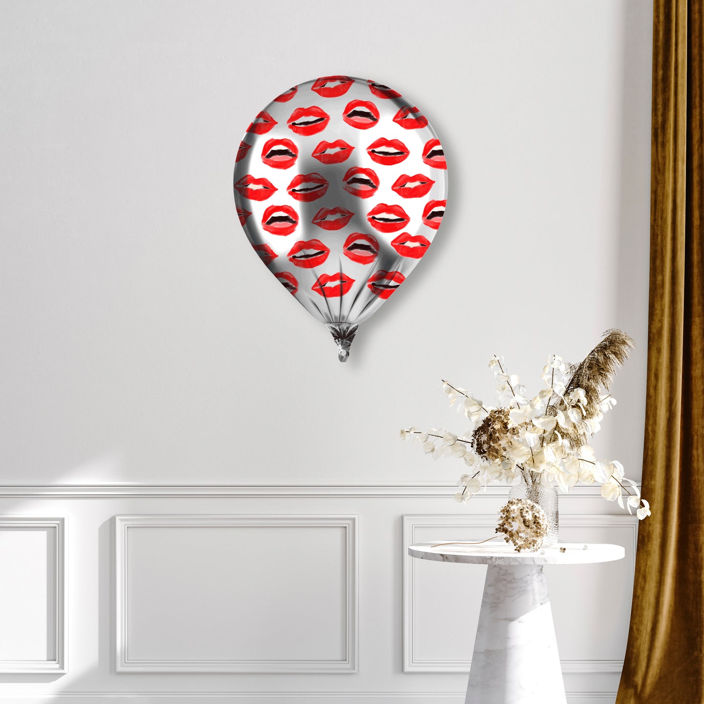 24x24/Luxe Balloons/Kiss Kiss Balloon